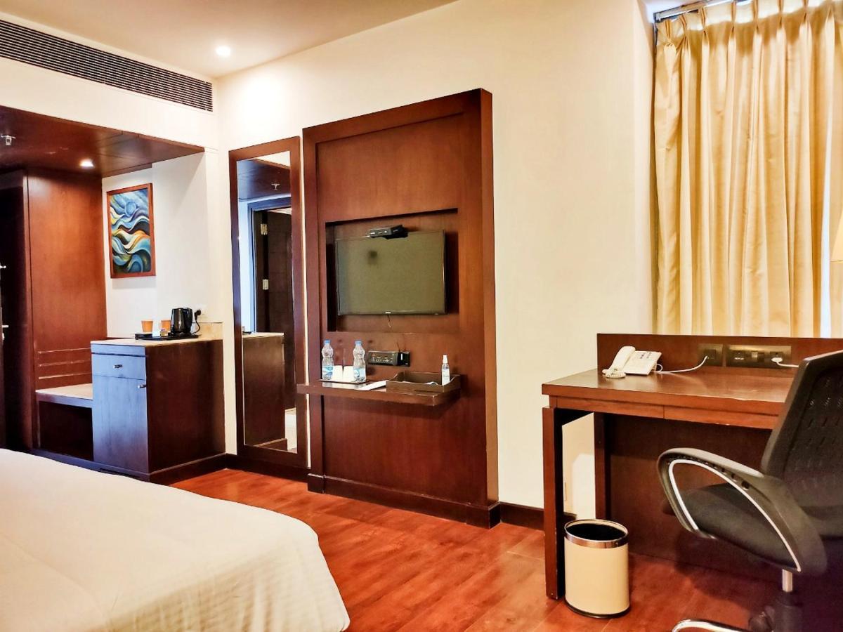 Country Inn & Suites By Radisson, Bhiwadi Exterior foto